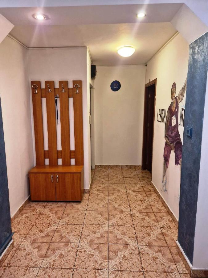 Apartament Apartament Victoria Târgu Jiu Zewnętrze zdjęcie