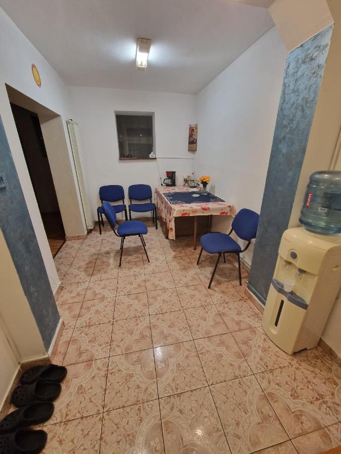 Apartament Apartament Victoria Târgu Jiu Zewnętrze zdjęcie