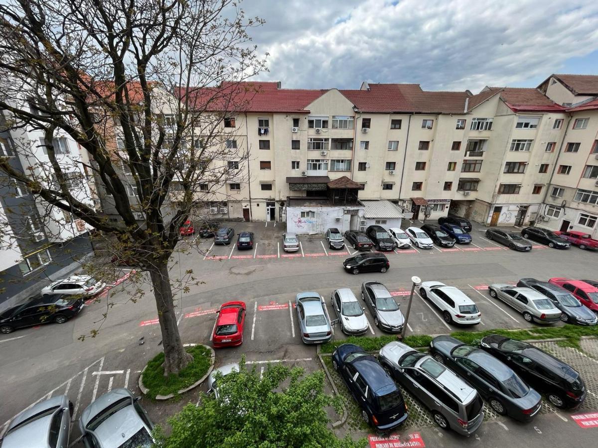 Apartament Apartament Victoria Târgu Jiu Zewnętrze zdjęcie